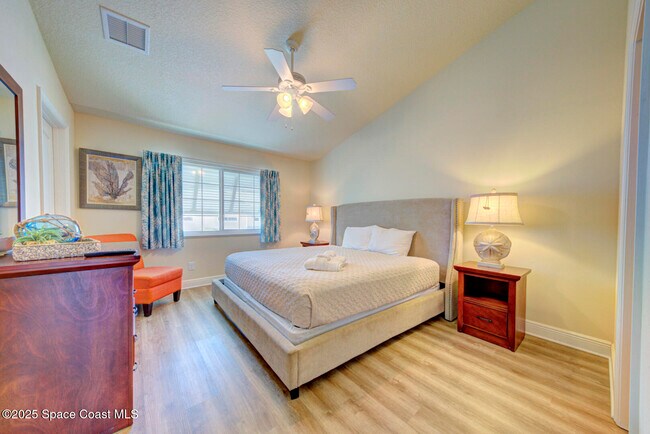Building Photo - 104 Parrotfish Ln