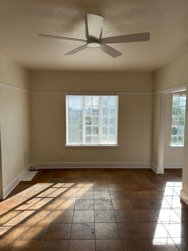 Building Photo - 1922 Highland Ave