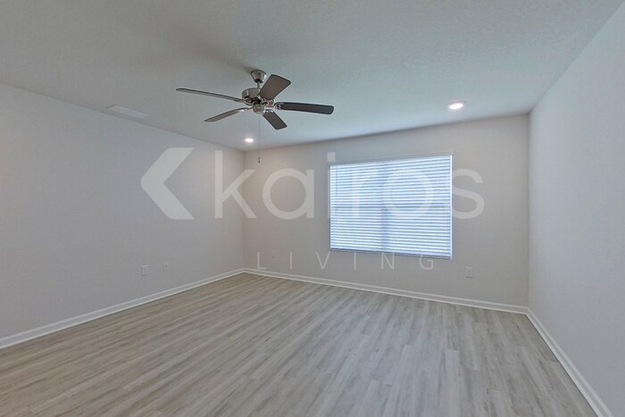 Building Photo - 120 Swallowtail Ln