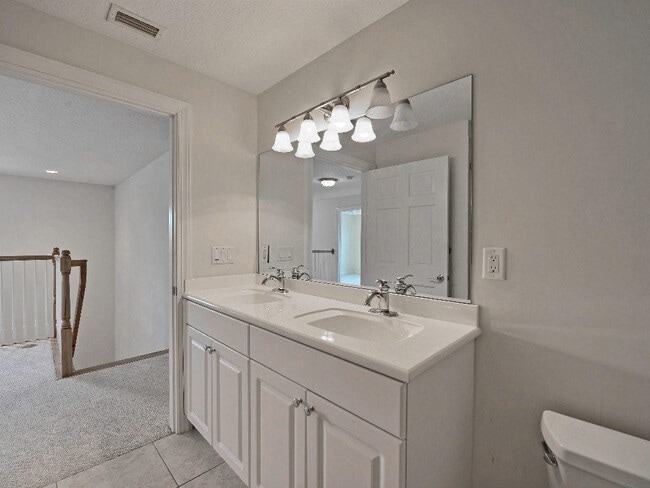 Building Photo - 1645 Baseline Ln