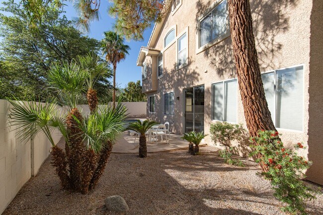 Building Photo - Fully Furnished Home in Green Valley Ranch – Move-In Ready