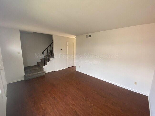 Building Photo - 110 Hughey Ct