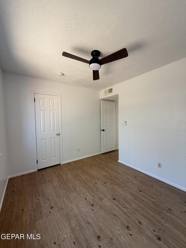 Building Photo - 1670 Jones Ln