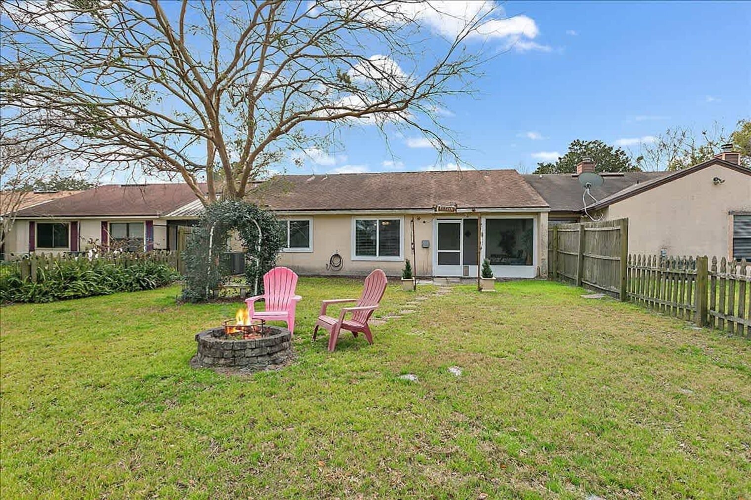 Building Photo - 11411 N Malibu Way