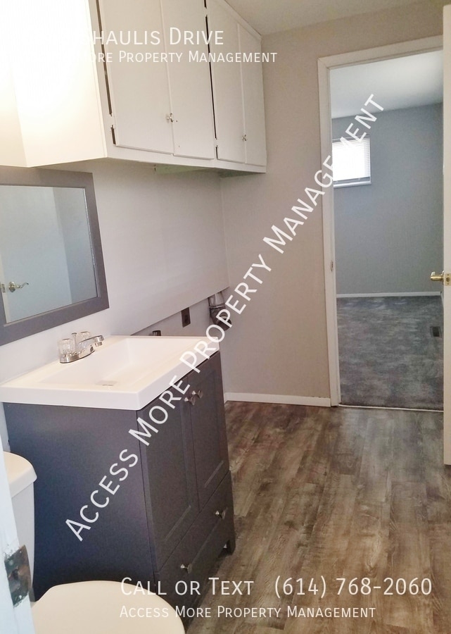 Building Photo - 6843 Shaulis Dr