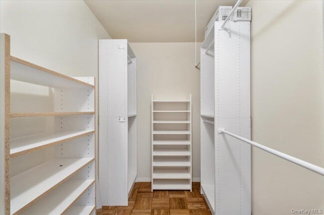 Building Photo - 356 Central Park Ave