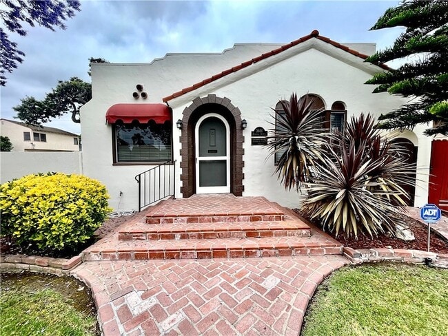 Building Photo - 3601 Cerritos Ave