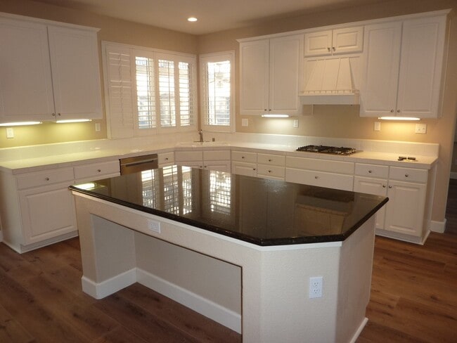 Building Photo - Stunning Single-Family House with a Backyard Oasis in a exclusive Gated Community of Serrano