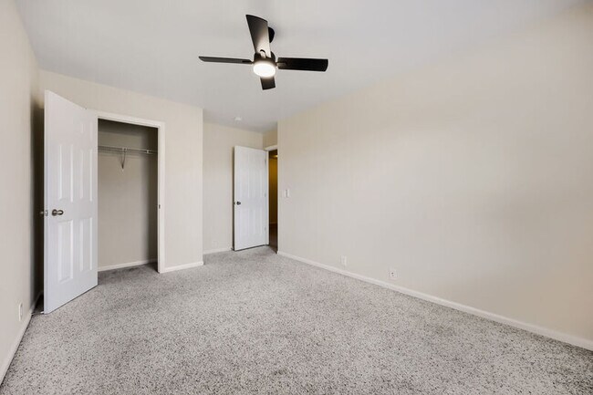 Building Photo - 2175 Squawbush Ridge Grove