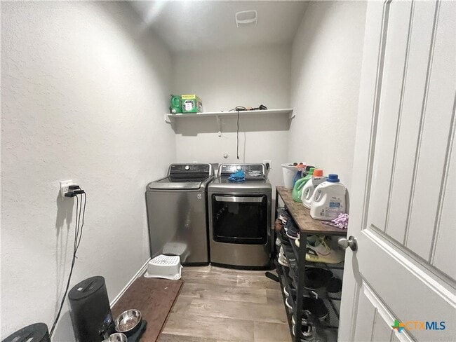 Building Photo - 940 Chachalaca Ct