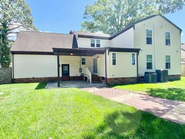 Building Photo - 565 Sterling Rd