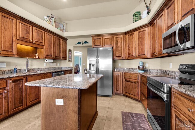 Building Photo - 6165 Winchester Cir