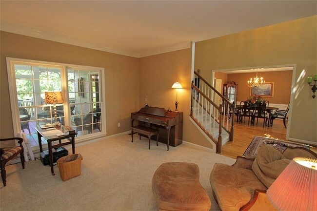 Building Photo - 10930 Donamere Dr