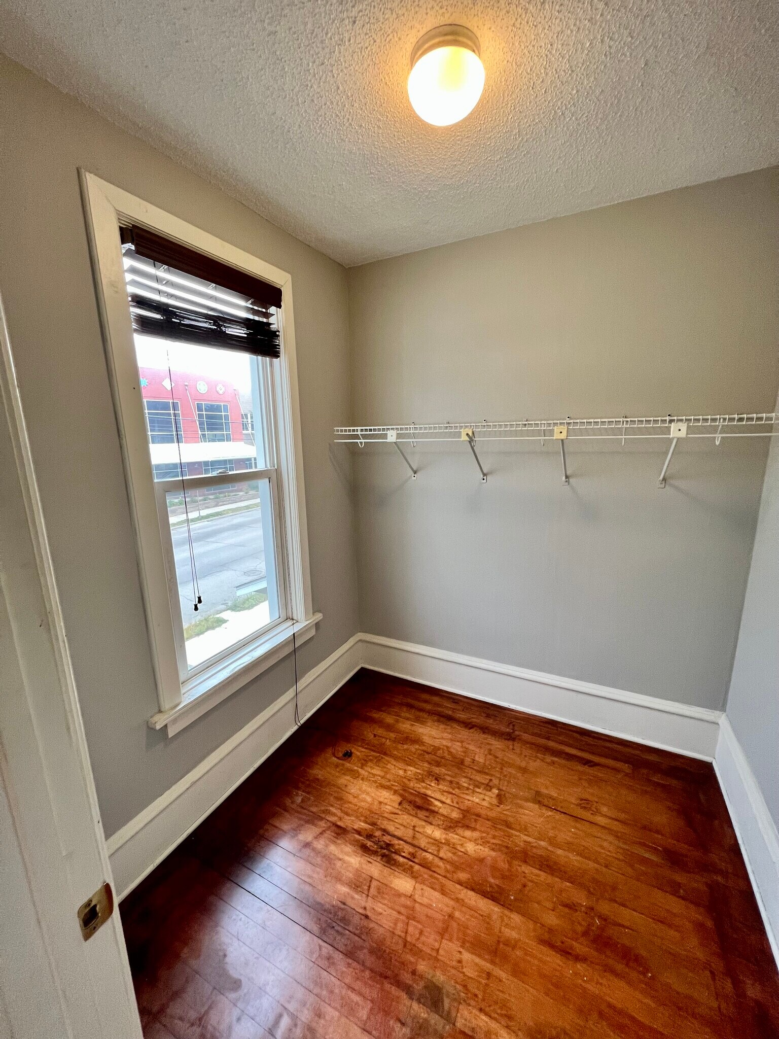 Walk in closet - 1701 NE 2nd St