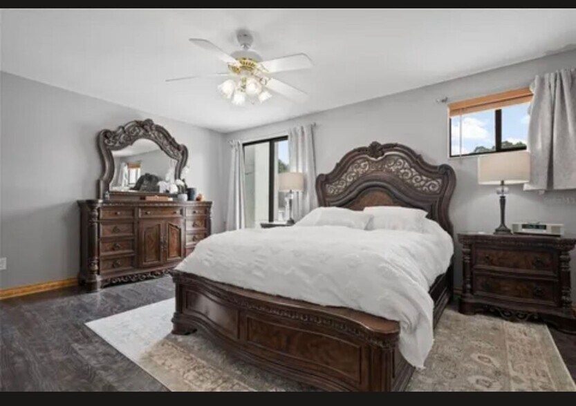 Building Photo - 3413 W Kirby St