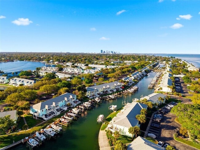 Building Photo - 5174 Beach Dr SE