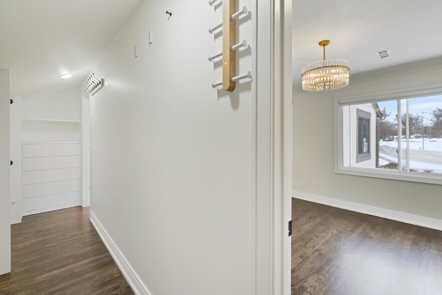 Building Photo - 105 Yarrow Ct