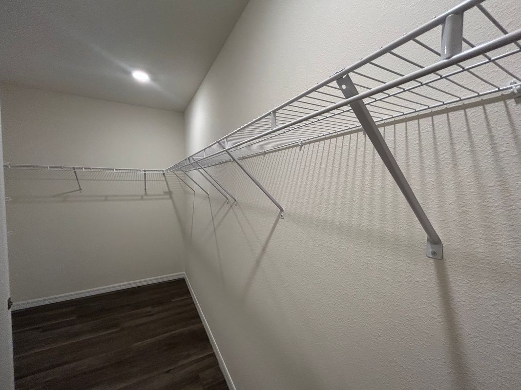 Building Photo - 3377 Wakefield Dr