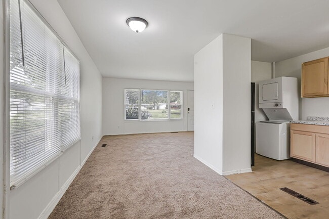 Building Photo - 3BR Ranch Home | Newly Renovated | Laundry Included | Reynoldsburg
