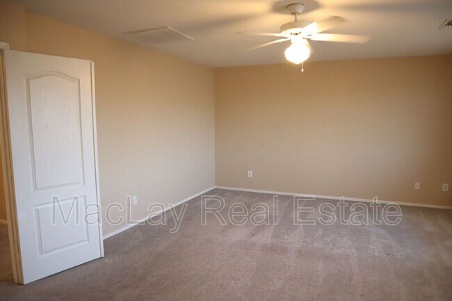 Building Photo - 6917 W St Charles Ave