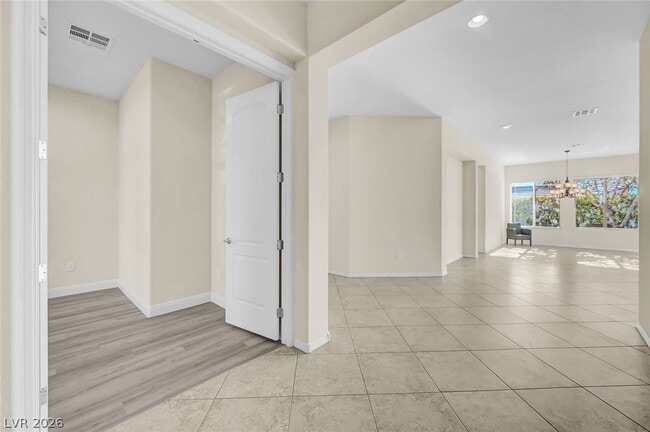 Building Photo - 2357 Wisconsin Dells Dr