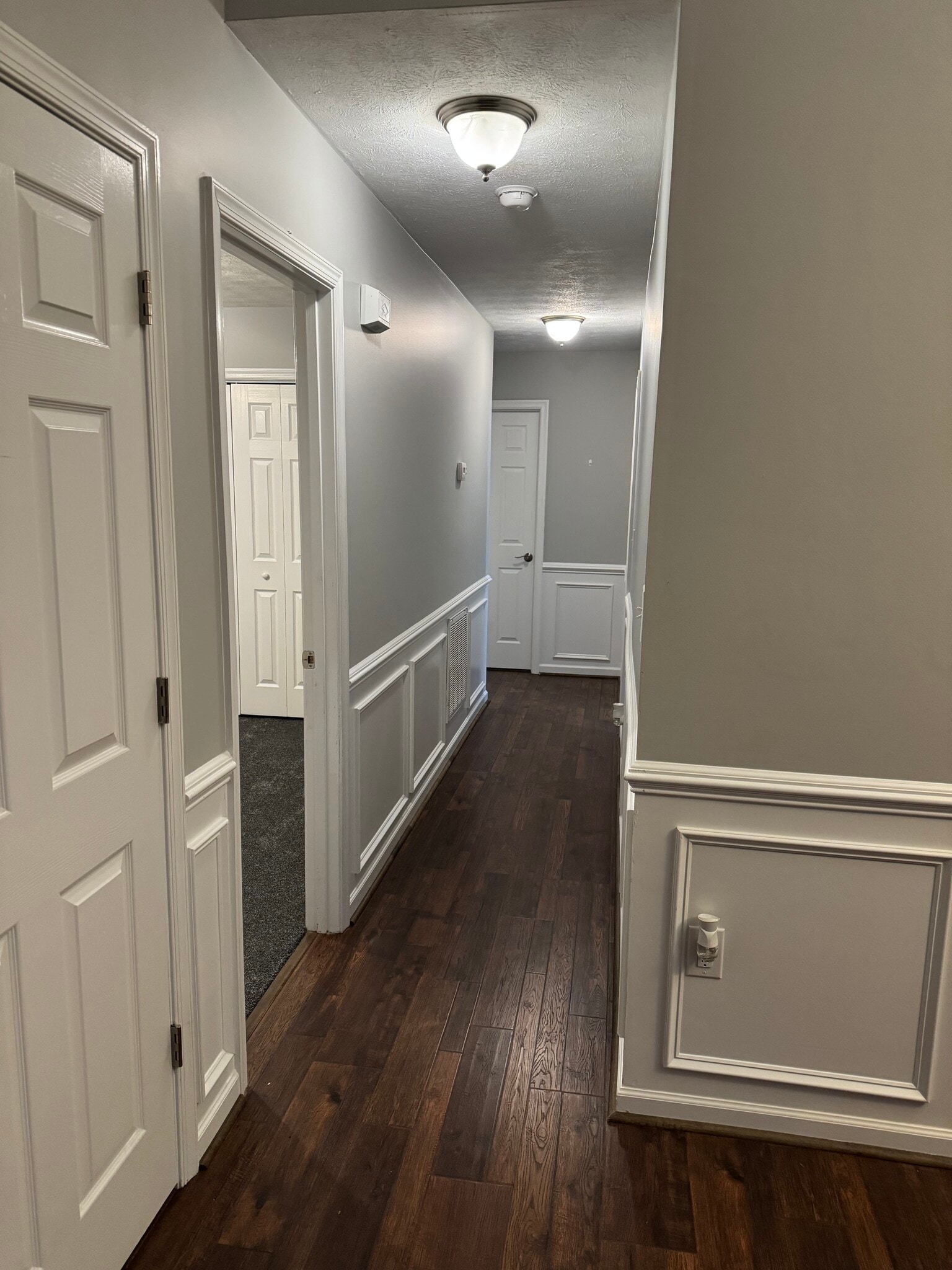 Hallway to 3 bedrooms - 644 Edwardian Ln