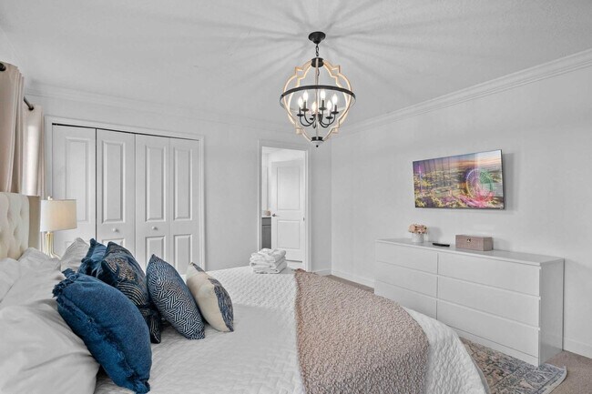 Building Photo - 1074 Splash Shot Pl