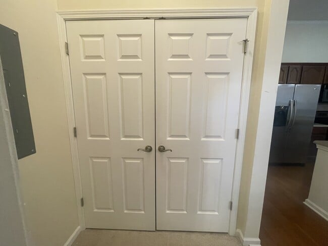 Building Photo - 1965 Nocturne Dr