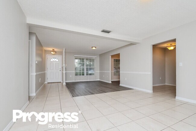 Building Photo - 3412 Groveview Dr