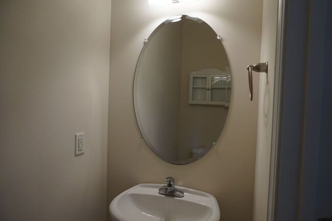 Building Photo - 3 Bedroom 2.5 Bathroom with a Bonus Room located in Creeks Edge Subdivision in Sneads Ferry!