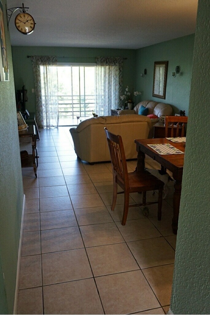 Building Photo - 120 Sparrow Dr