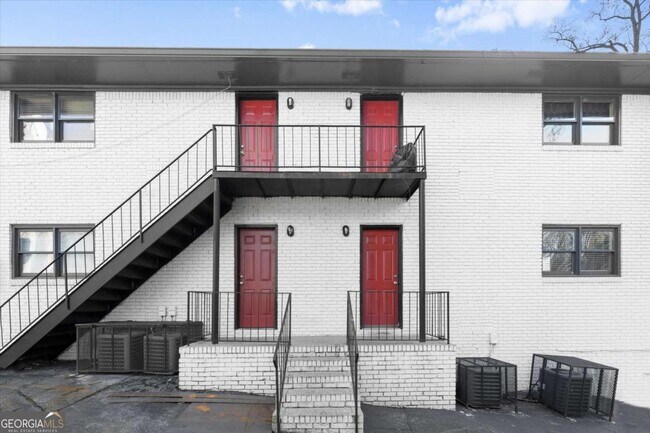 Building Photo - 2166 Park Terrace