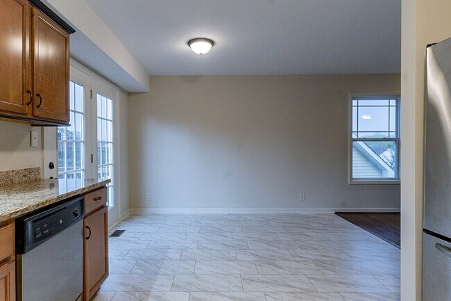 Building Photo - 1101 Ishee Dr