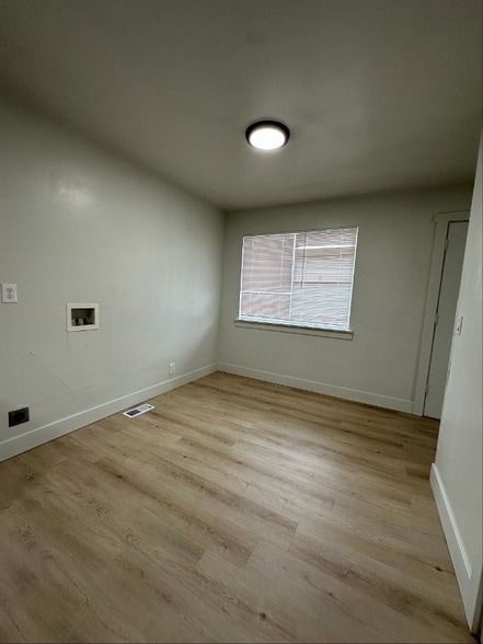 Building Photo - 1340 S 200 E