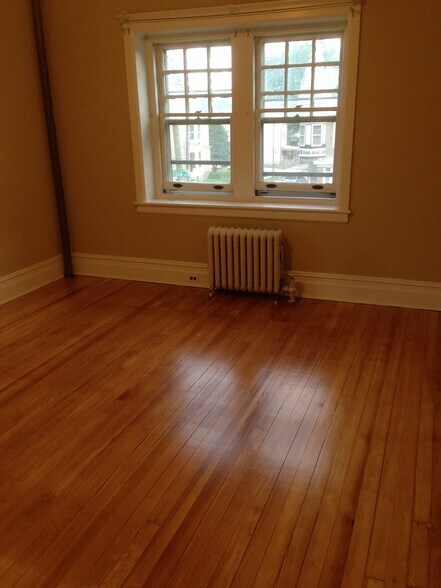 Building Photo - 441 Lyceum Ave