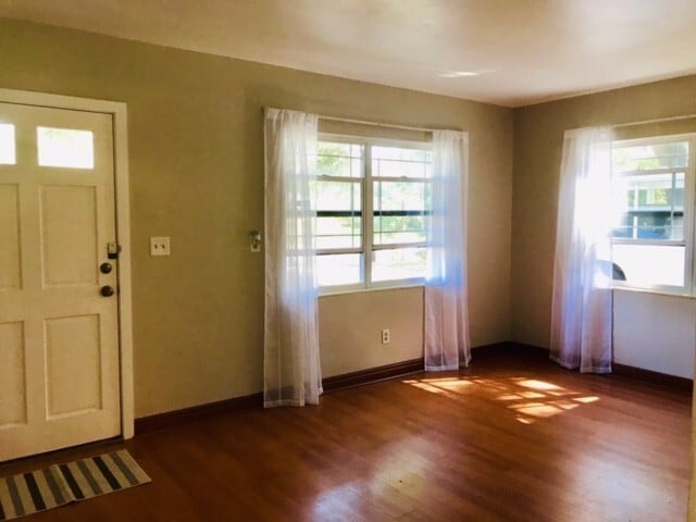 Building Photo - Palma Ceia Home at Fantastic Price!