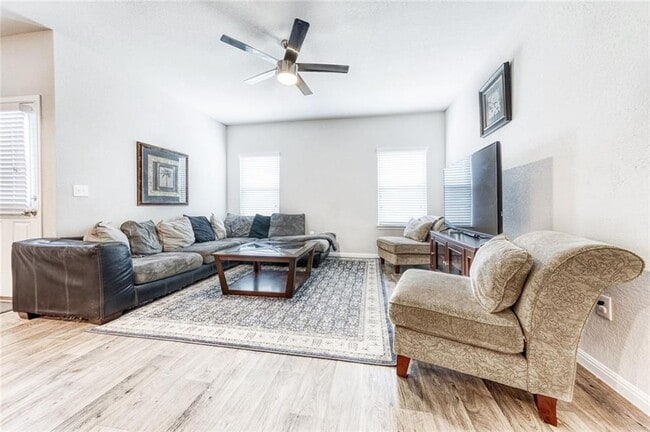 Building Photo - 212 Freedom Park Ave