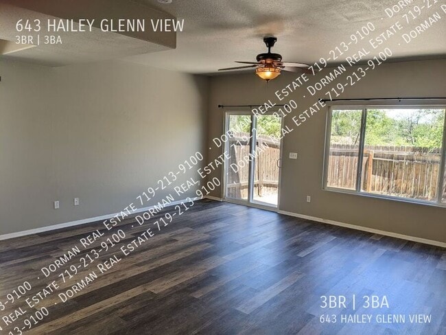 Building Photo - 643 Hailey Glenn View