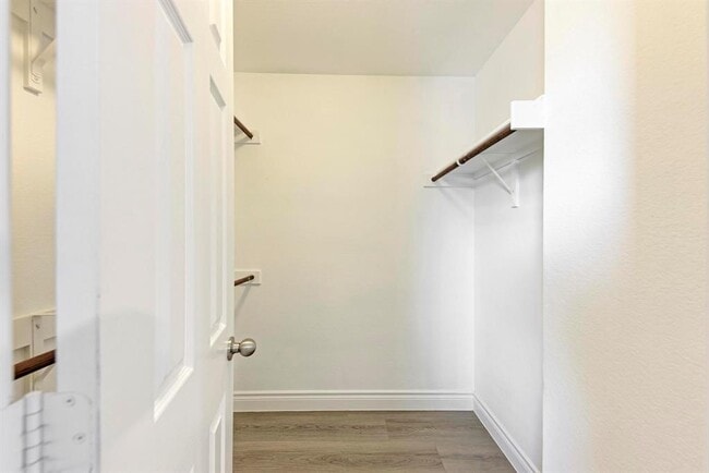 Building Photo - 3413 Bach Dr