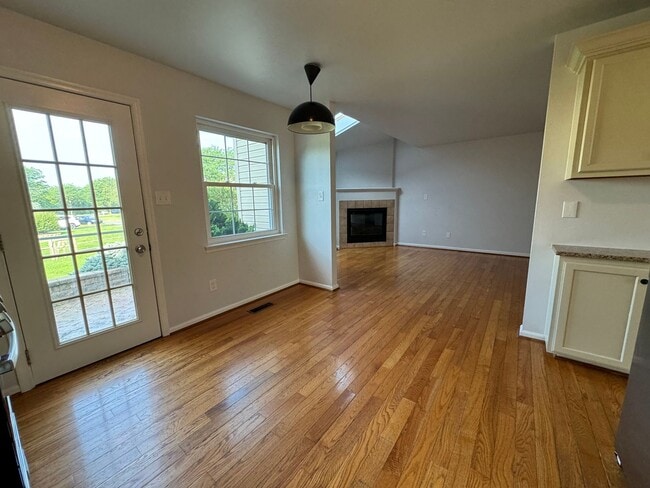 Building Photo - THREE BEDROOM  w Finished Basement- PARKLA...