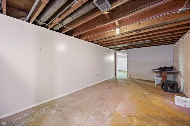 Building Photo - 17050 Sheldon Rd