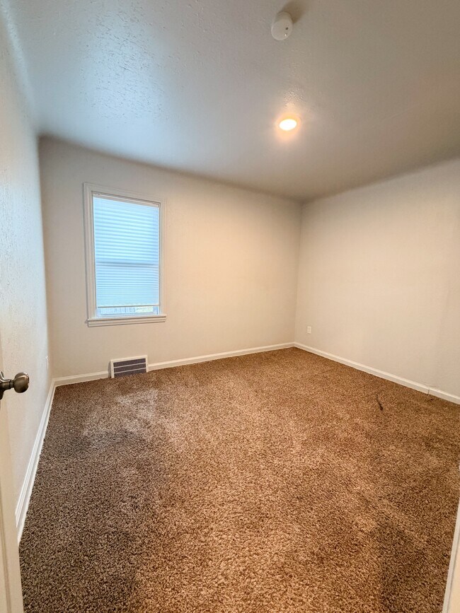 Building Photo - 20091 Barlow St