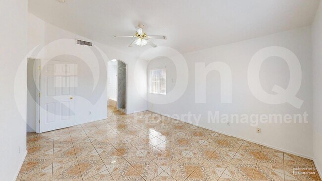 Building Photo - 2152 W Burlwood Way
