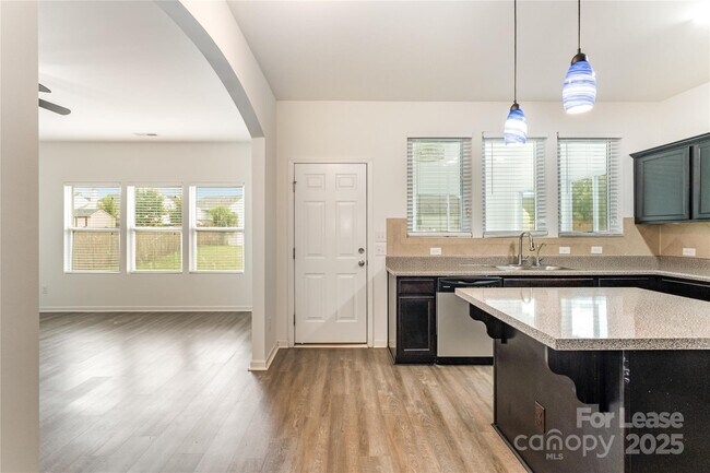 Building Photo - 10327 Snowbell Ct