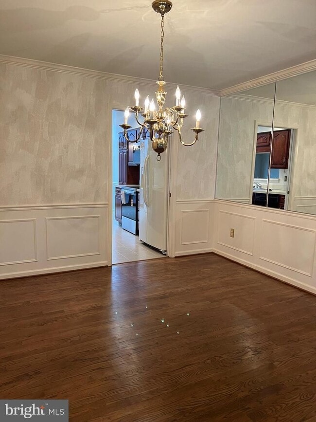 Building Photo - 10775 Brewer House Rd