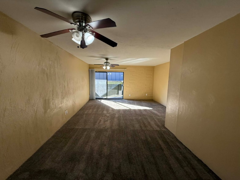 Building Photo - 931 N Euclid Ave