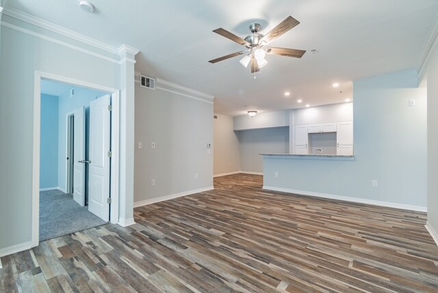 Building Photo - 4170 Central Sarasota Pky