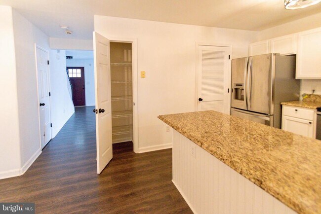 Building Photo - 9911 Blade Ct