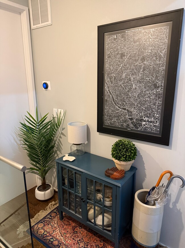 Building Photo - 1100 W St NW