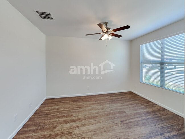 Building Photo - 215 E Salerno Way